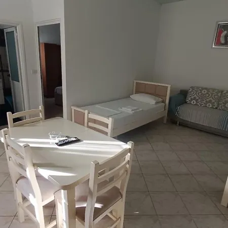 Rudi Apartment Orikum