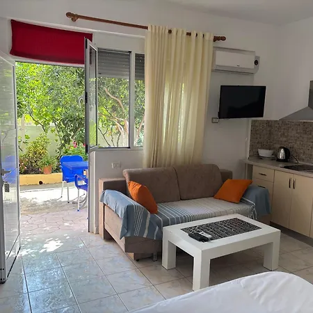 Rudi شقة أوريكوم