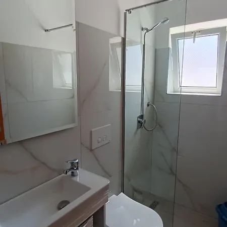 Apartament Rudi Orikum